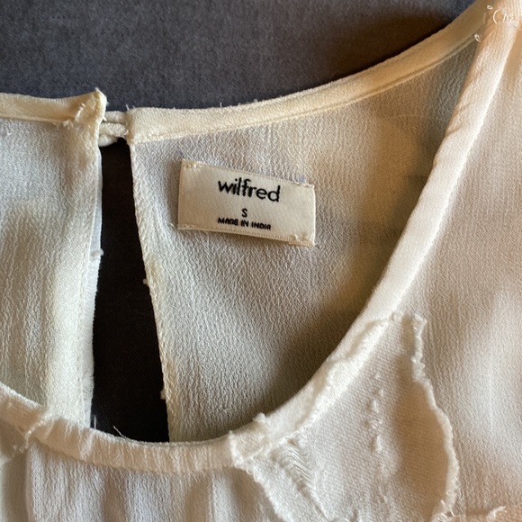 Beautiful Wilfred cream coloured blousy tank with cut-out floral detail. - Picture 3 of 3